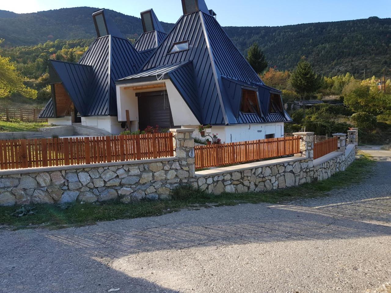 Vila Piramida ビトラ エクステリア 写真