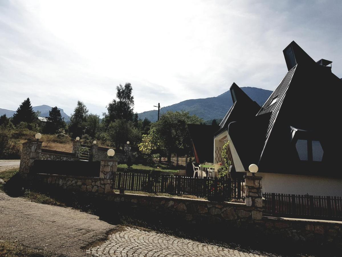 Vila Piramida ビトラ エクステリア 写真